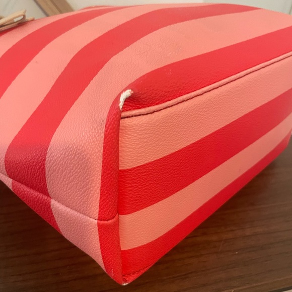 Kate spade hawthorn lane handbag - GUC - Picture 14 of 16